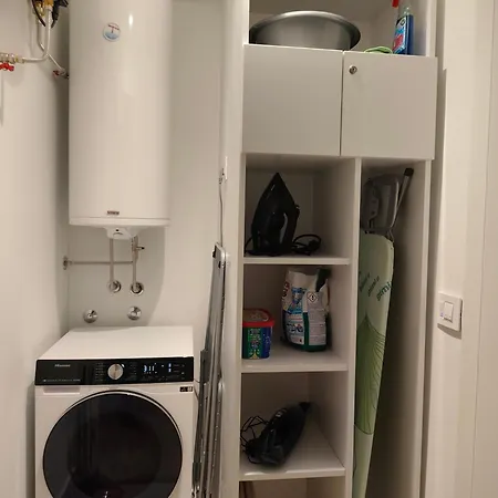 The Queen At Parkside *