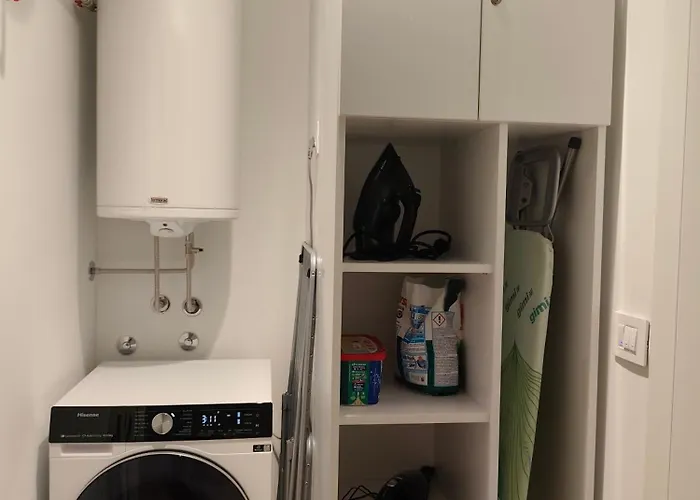 The Queen At Parkside *